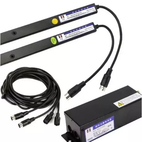 Fitted with asensitive light curtain safety device. The moment a passenger’s hands, feet, orany object extends outside the car, the elevator stops instantly, effectively avoiding pinch risks and safeguarding every ride.